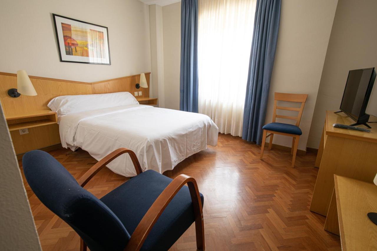 Hotel Bracamonte Penaranda de Bracamonte Bagian luar foto